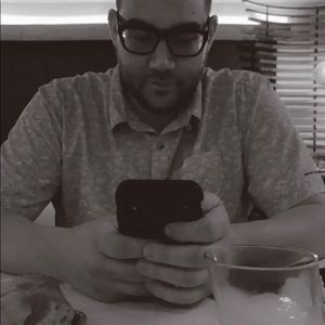 Meet your Posher, Robert